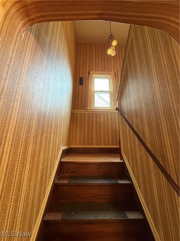 18229 Neff Road, Cleveland, OH 44119