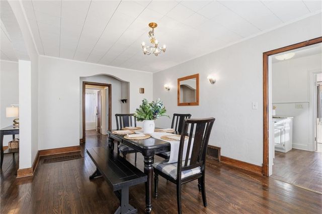 7821 Robinson Street, Overland Park, KS 66204