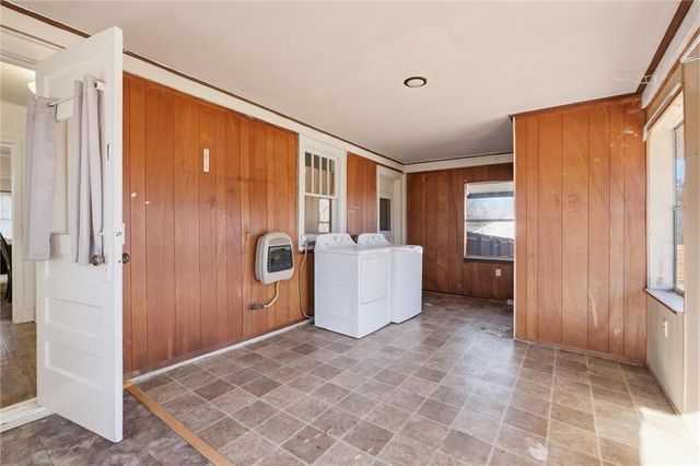 7821 Robinson Street, Overland Park, KS 66204