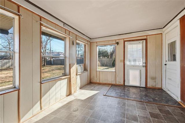 7821 Robinson Street, Overland Park, KS 66204