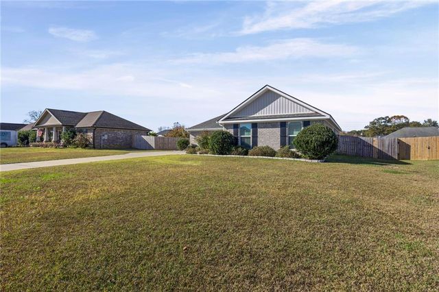 21687 Bartlett Lane, Robertsdale, AL 36567