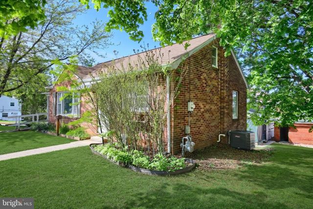 403 E MAPLE ST, Dallastown, PA 17313