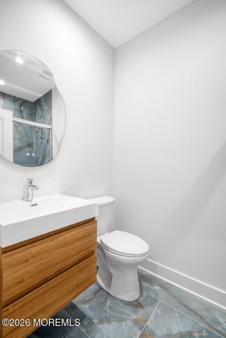 329 Arlington Avenue N, Bayville, NJ 08721