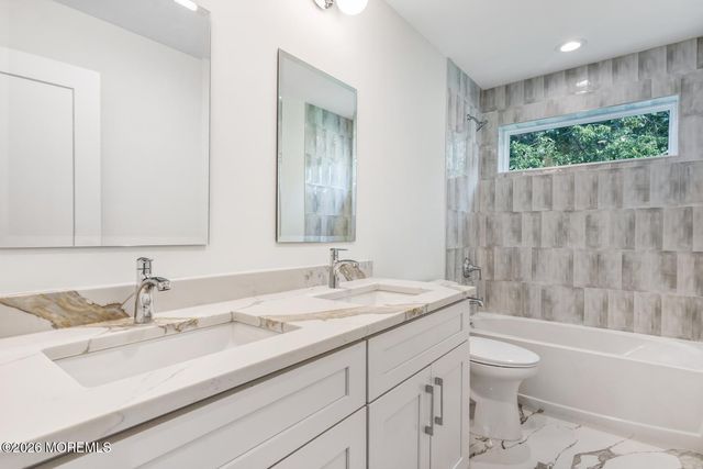 329 Arlington Avenue N, Bayville, NJ 08721