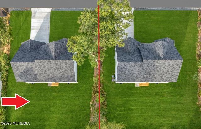 329 Arlington Avenue N, Bayville, NJ 08721
