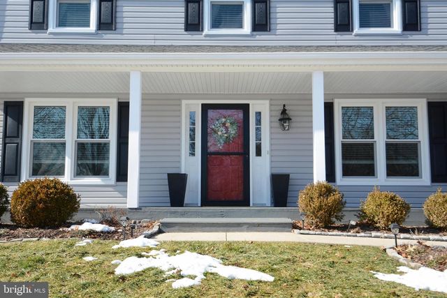 26 BOULDER DR, Sellersville, PA 18960