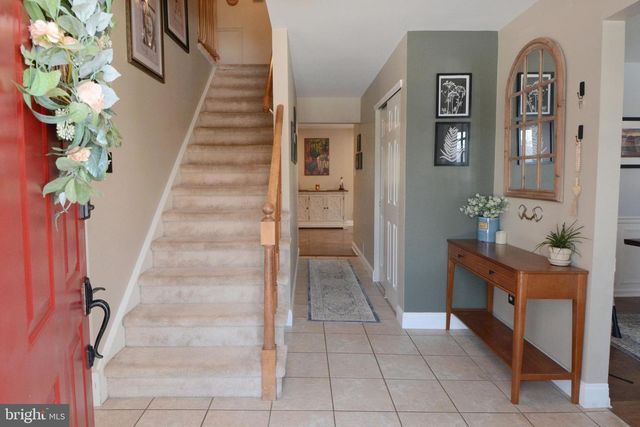 26 BOULDER DR, Sellersville, PA 18960