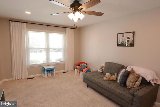 26 BOULDER DR, Sellersville, PA 18960