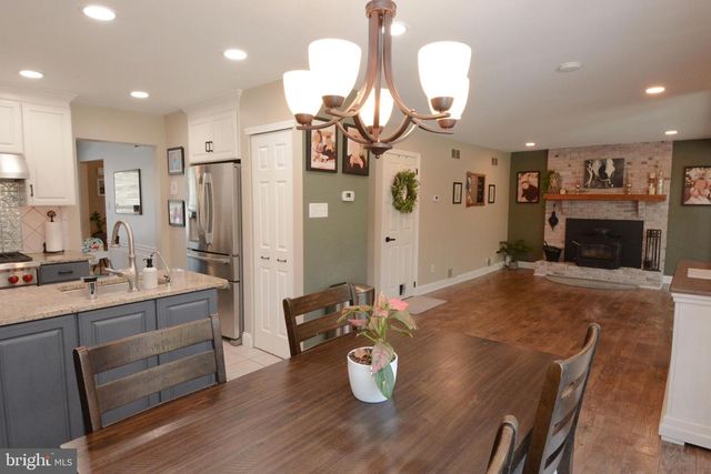 26 BOULDER DR, Sellersville, PA 18960