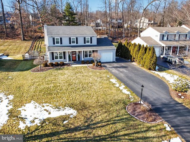 26 BOULDER DR, Sellersville, PA 18960