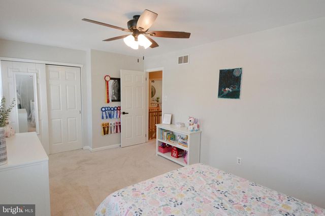 26 BOULDER DR, Sellersville, PA 18960