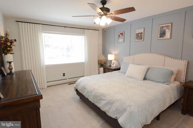 26 BOULDER DR, Sellersville, PA 18960