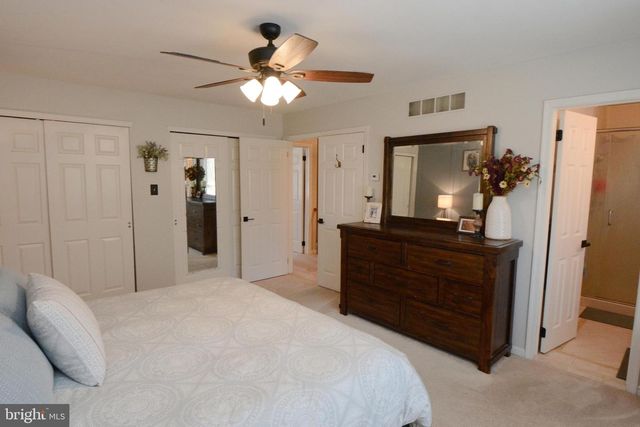 26 BOULDER DR, Sellersville, PA 18960