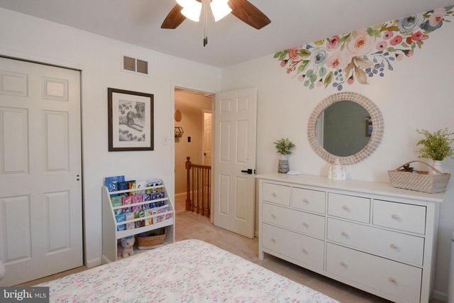 26 BOULDER DR, Sellersville, PA 18960