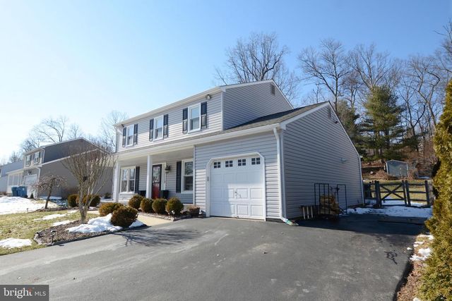 26 BOULDER DR, Sellersville, PA 18960