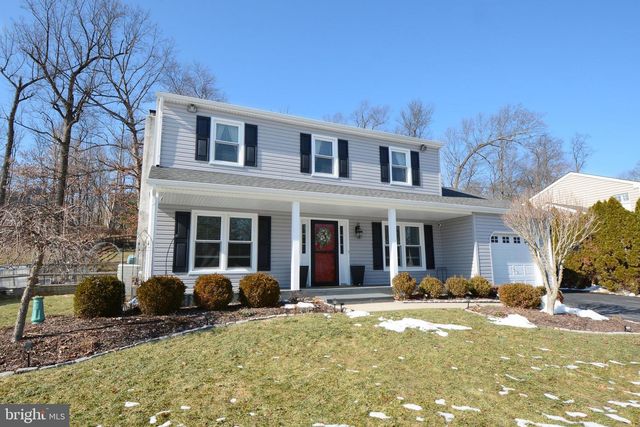 26 BOULDER DR, Sellersville, PA 18960