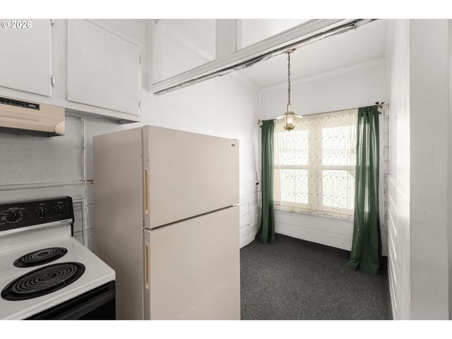 4320 Se HAWTHORNE Blvd, Portland, OR 97215