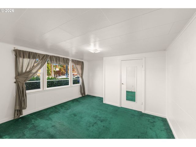 4320 Se HAWTHORNE Blvd, Portland, OR 97215