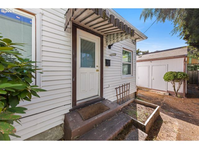 4320 Se HAWTHORNE Blvd, Portland, OR 97215