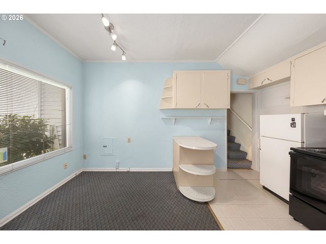 4320 Se HAWTHORNE Blvd, Portland, OR 97215