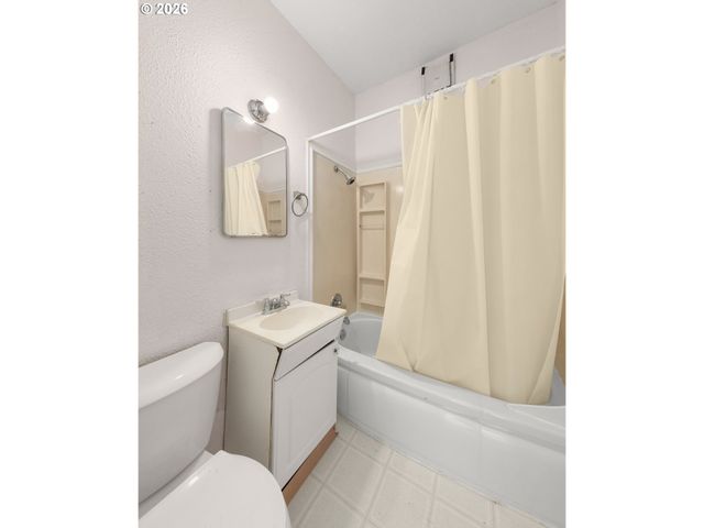 4320 Se HAWTHORNE Blvd, Portland, OR 97215