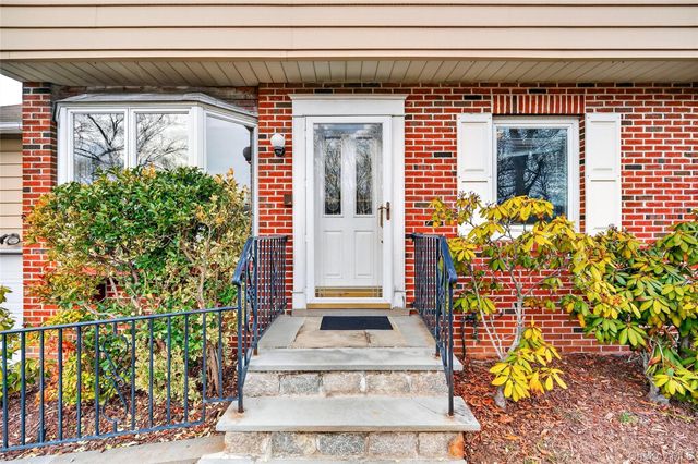 19 Indian Trail, White Plains, NY 10603