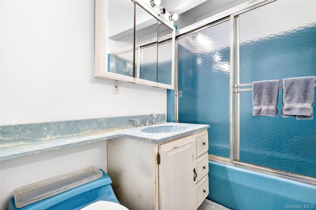 19 Indian Trail, White Plains, NY 10603