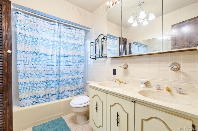 19 Indian Trail, White Plains, NY 10603