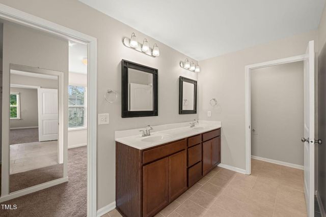 5011 Peachtree Town Lane, Knightdale, NC 27545
