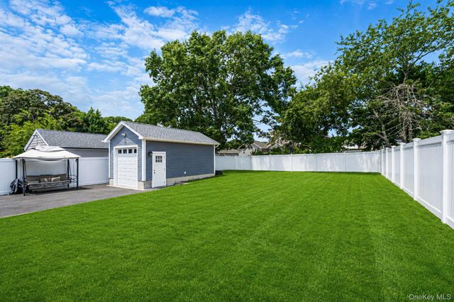 25 First Street W, Patchogue, NY 11772