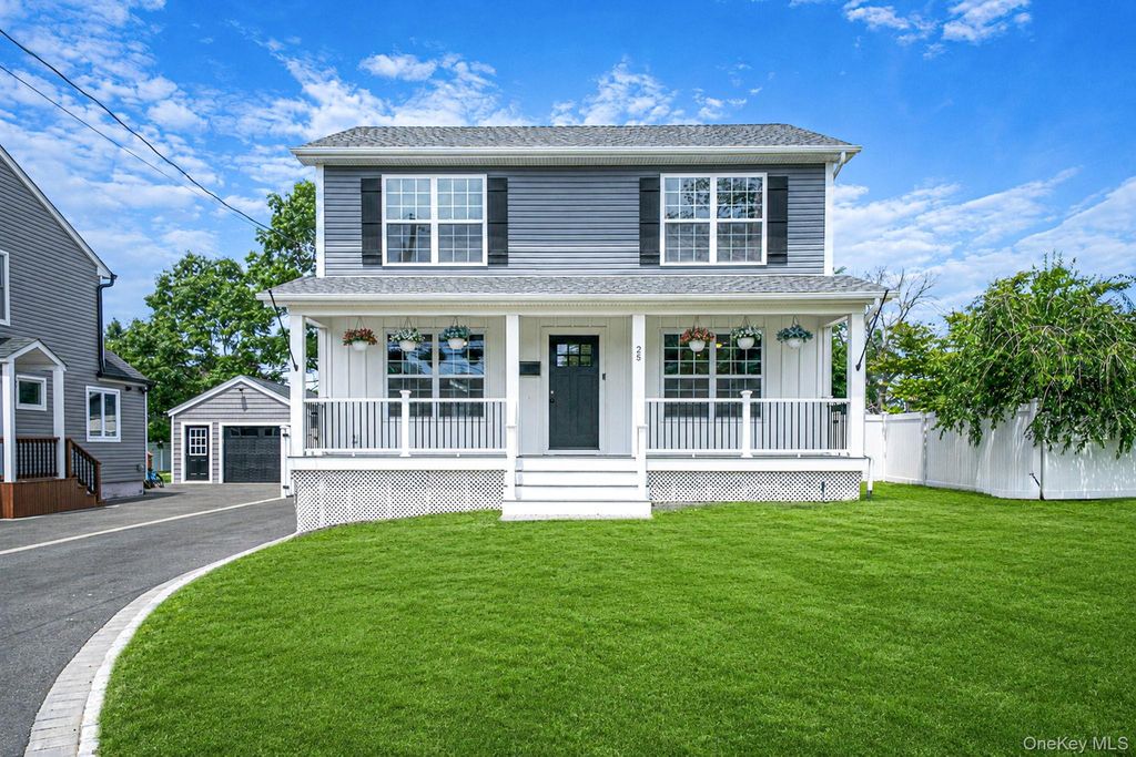 25 First Street W, Patchogue, NY 11772