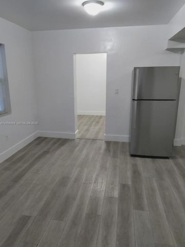 2025 NW 91 2025 2025, Miami, FL 33147