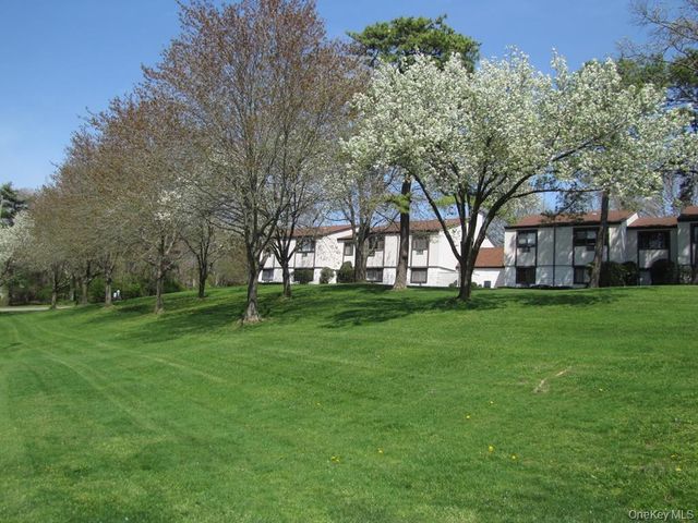41 Richmond Boulevard 2B, Ronkonkoma, NY 11779