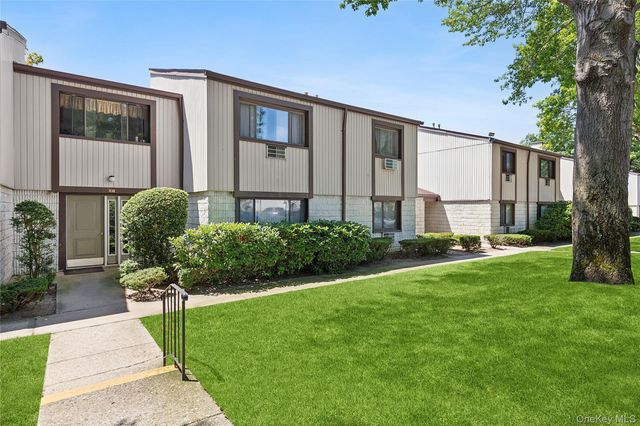 41 Richmond Boulevard 2B, Ronkonkoma, NY 11779