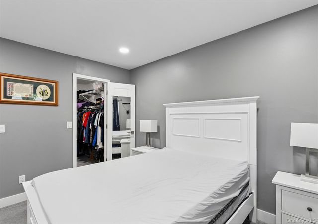 41 Richmond Boulevard 2B, Ronkonkoma, NY 11779