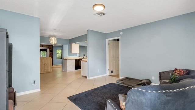 5298 2nd Road, Lake Worth, FL 33467