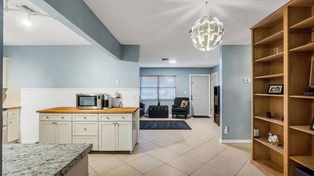 5298 2nd Road, Lake Worth, FL 33467