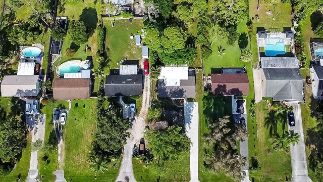 5298 2nd Road, Lake Worth, FL 33467