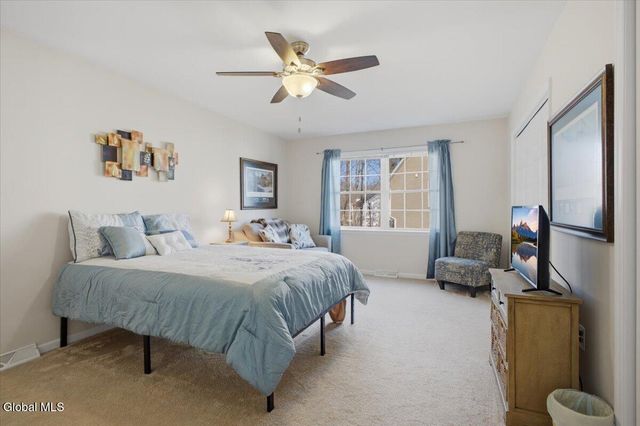 8 Cathywood Court, Clifton Park, NY 12065