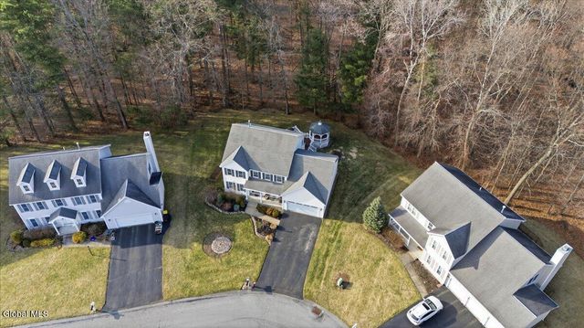 8 Cathywood Court, Clifton Park, NY 12065