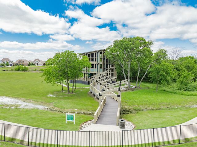 1925 Braided Mane Avenue, Aubrey, TX 76227