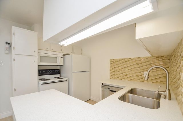 8810 Ilona Lane 2, Houston, TX 77025