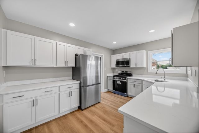1718 W 56TH Street, Erie, PA 16509