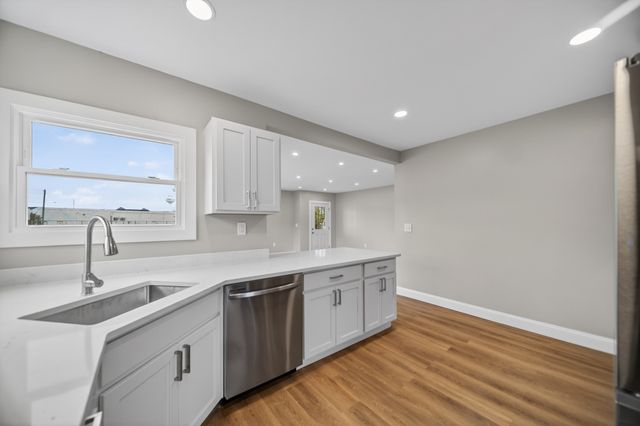 1718 W 56TH Street, Erie, PA 16509