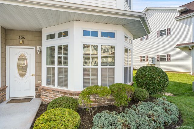 305 Egrets Landing, Carmel, NY 10512