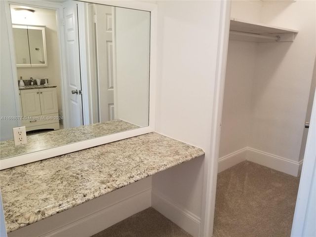 5161 Collins Ave 1715, Miami Beach, FL 33140