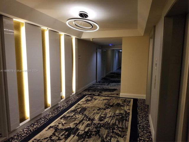 5161 Collins Ave 1715, Miami Beach, FL 33140