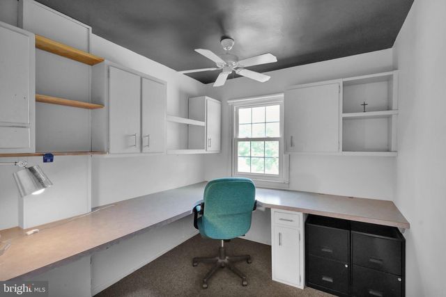 2 WILLOWWOOD CT, Douglassville, PA 19518