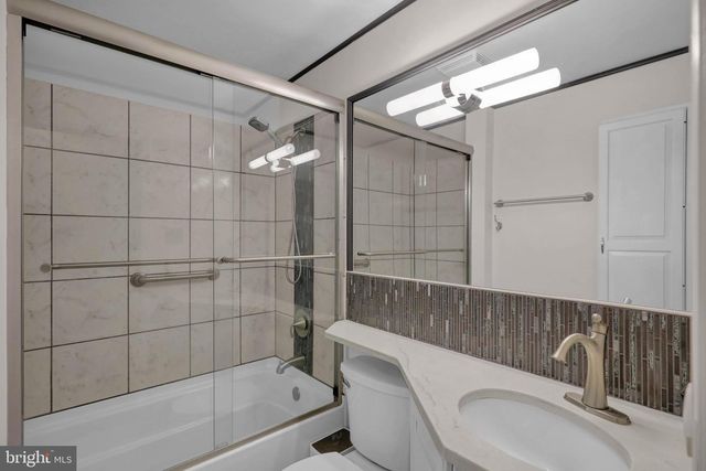 2 WILLOWWOOD CT, Douglassville, PA 19518
