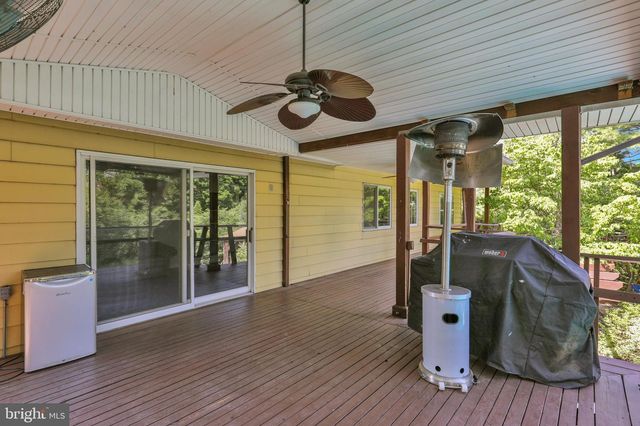 2 WILLOWWOOD CT, Douglassville, PA 19518